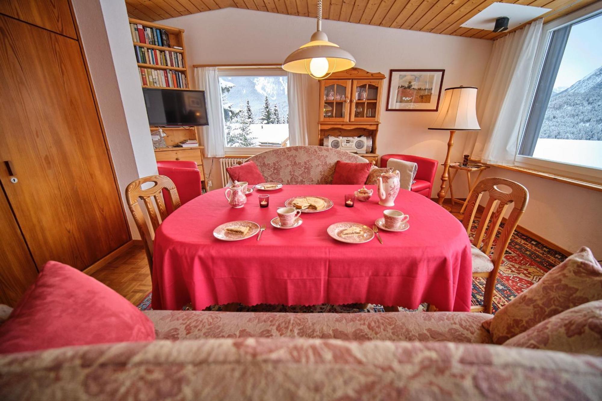 Chasa Panorama Villa Scuol Buitenkant foto